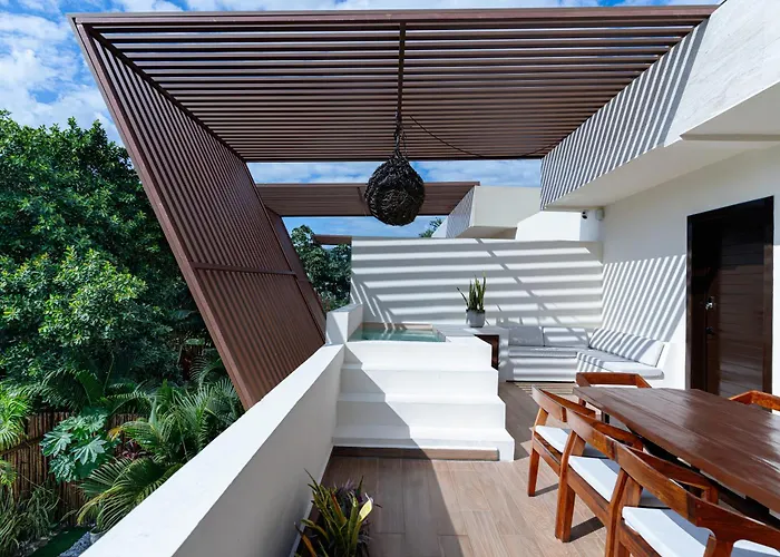 Casa Asana 5 Luxe Retreat